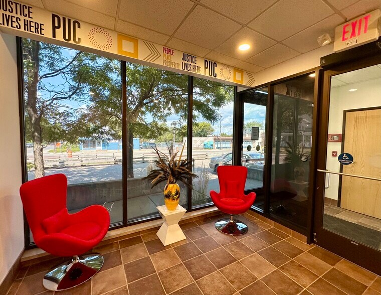 More Photos Of 3650 N Fremont Ave, Minneapolis Office For Sale