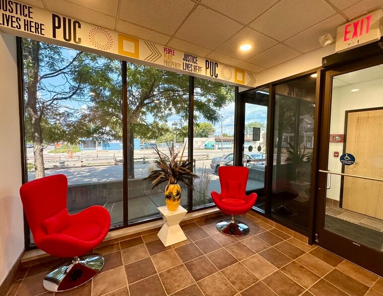 More Photos Of 3650 N Fremont Ave, Minneapolis Office For Sale