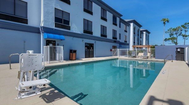 More Photos Of 12101 Challenger Pky, Orlando Hotel For Sale