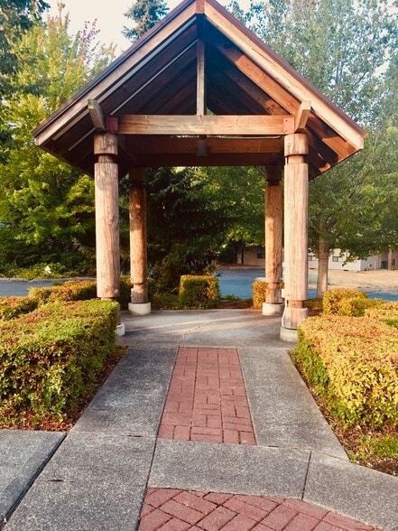 More Photos Of 1800 Cooper Point Rd SW, Olympia Office For Sale