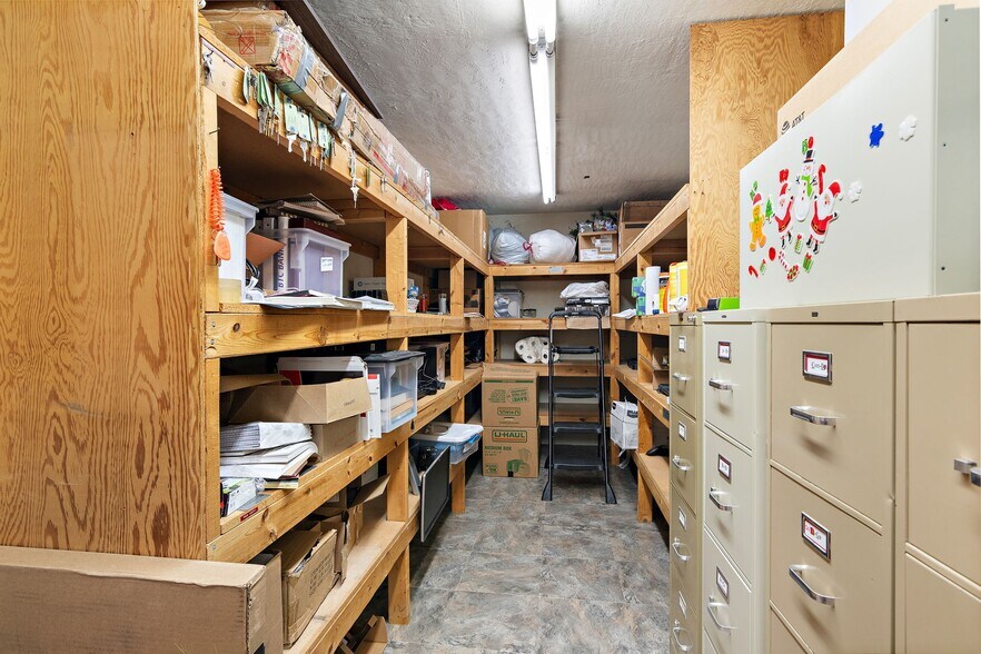 More Photos Of 121 N Folger St, Carrollton Office For Sale