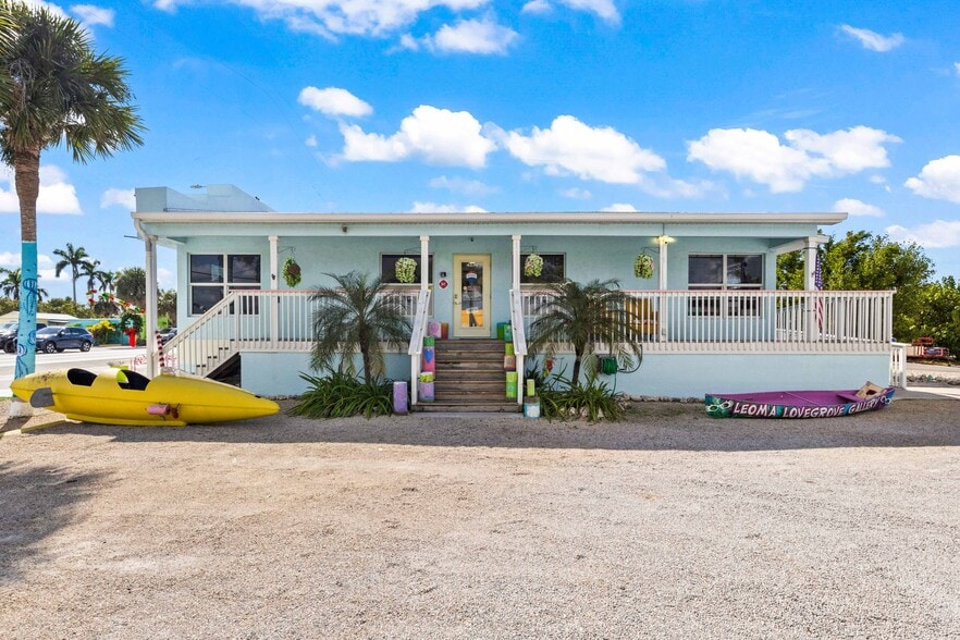 More Photos Of 4574 Pine Island Rd NW, Matlacha Office For Sale