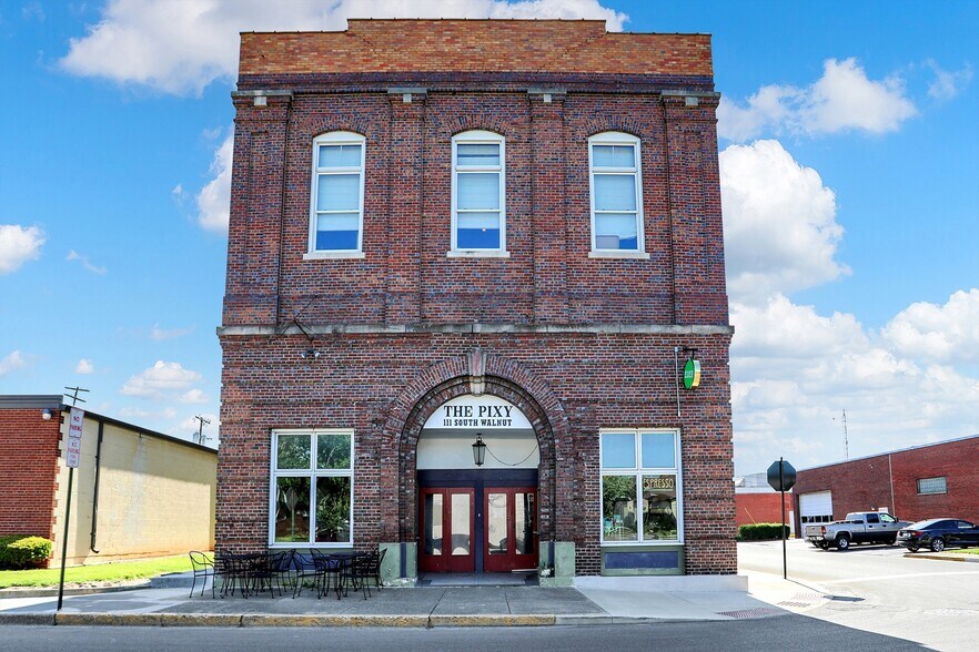 More Photos Of 111 S Walnut St, Edinburgh Theater Concert Hall For Sale