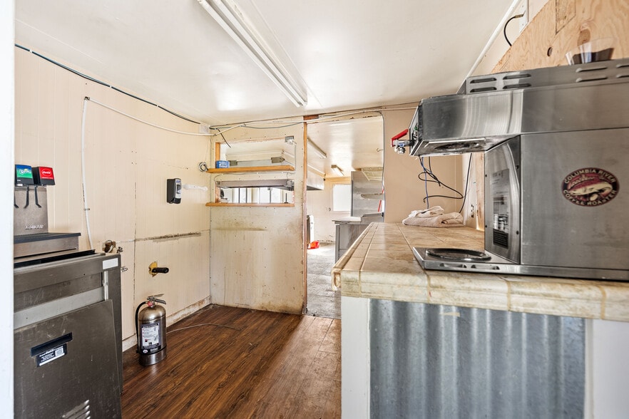 More Photos Of 1201 Bay Ave, Ocean Park Restaurant For Sale