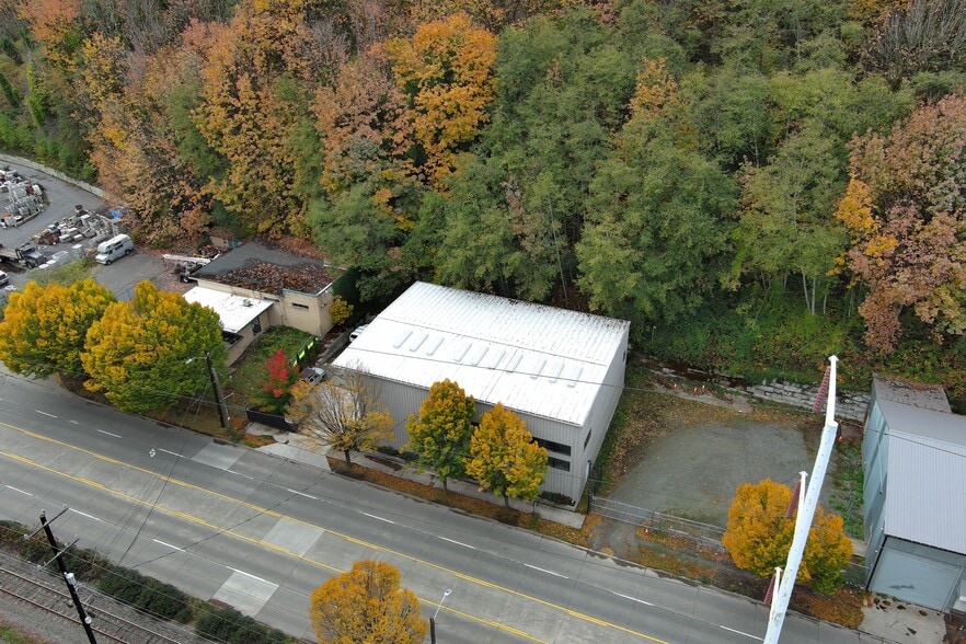 More Photos Of 4745 W Marginal Way SW, Seattle Manufacturing For Sale