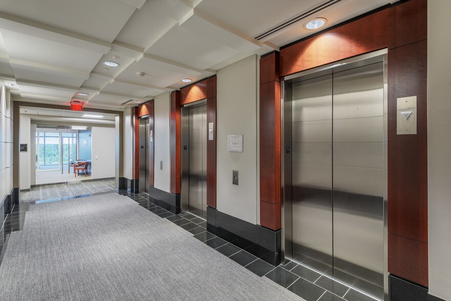 More Photos Of 10735 David Taylor Dr, Charlotte Unknown For Lease