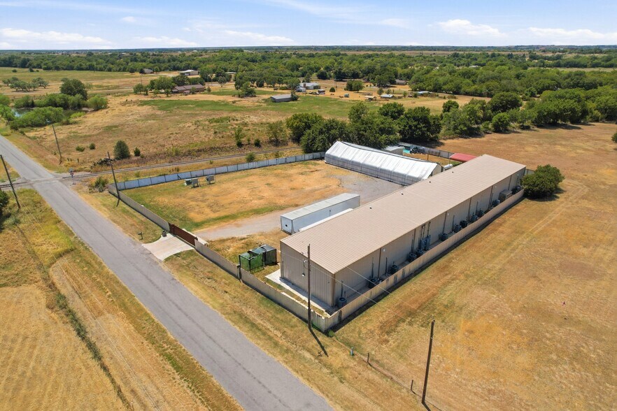 More Photos Of 1203 NW Airport Rd, Cache Industrial For Sale