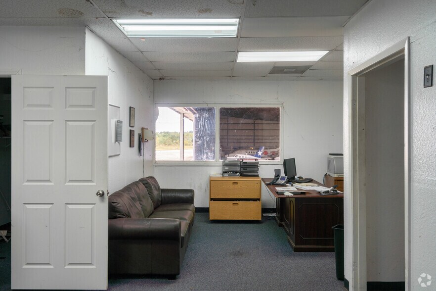 More Photos Of 9310 Max Conrad Dr, Spring Industrial For Sale