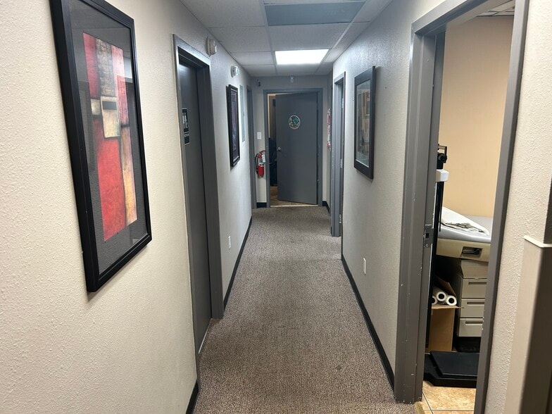 More Photos Of 7824 Lake Underhill Rd, Orlando Medical For Lease