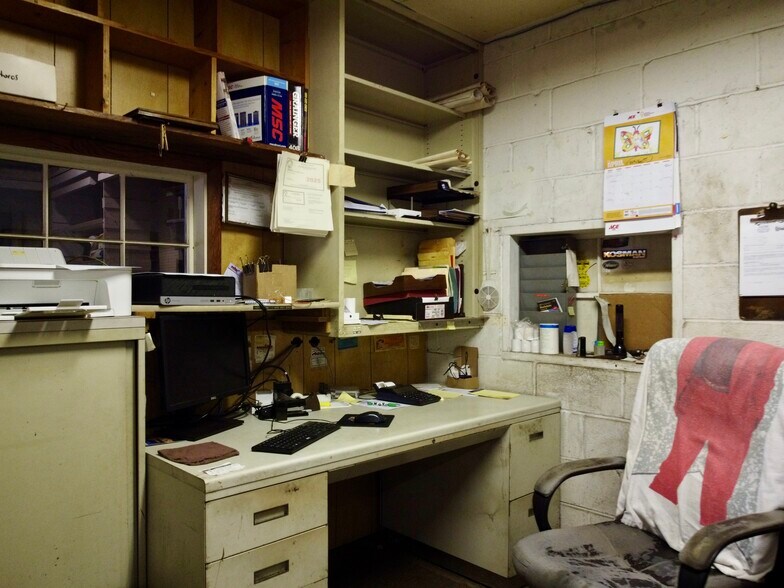 More Photos Of 3560 NW Highway 20, Conyers General Retail For Sale