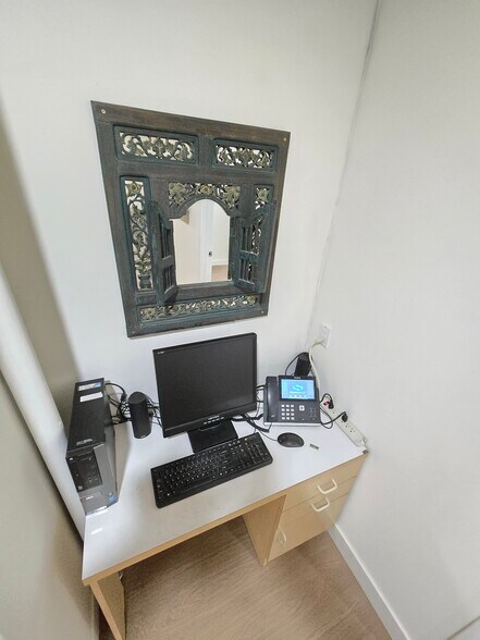 More Photos Of 3000 S Grand Ave, Los Angeles Warehouse For Lease