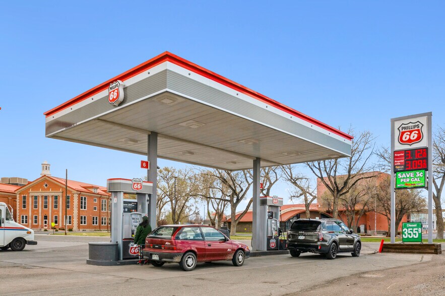 More Photos Of 1601 Main St, Alamosa Service Station For Sale