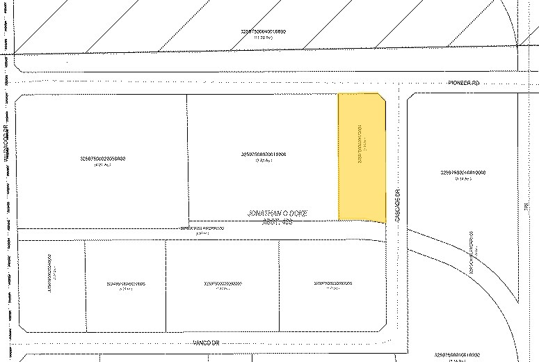 More Photos Of 2222 E Pioneer Dr, Irving Warehouse For Lease