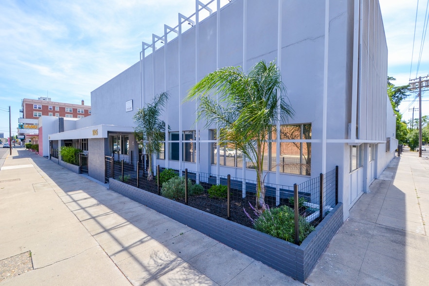 More Photos Of 1029-1045 N El Dorado St, Stockton Office For Lease
