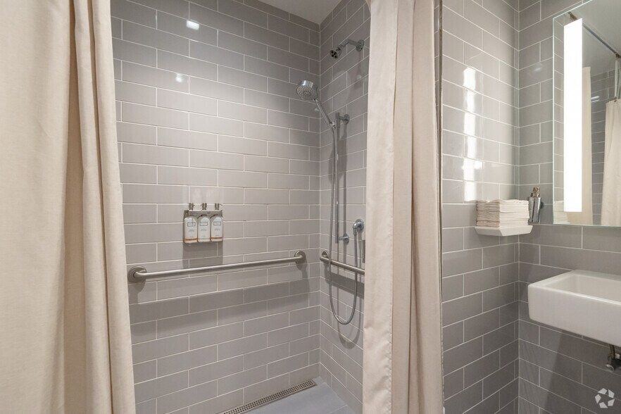 More Photos Of 170 E 87th St, New York Apartments For Lease