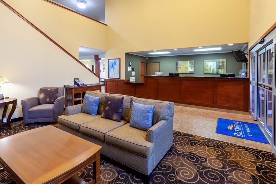 More Photos Of 1400 US Highway 31, Beulah Hotel For Sale