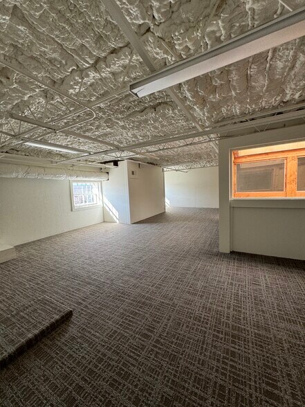 More Photos Of 4834 Vicksburg St, Dallas Manufacturing For Lease