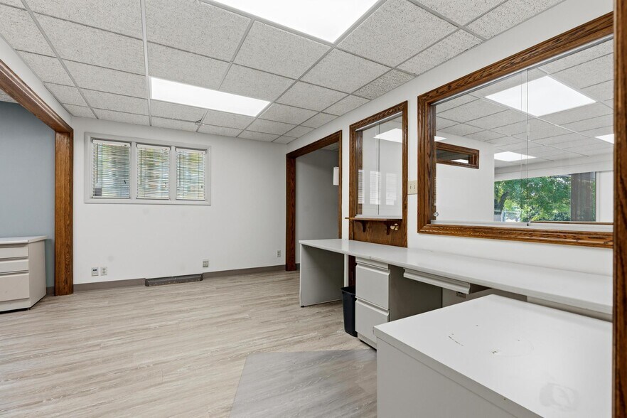 More Photos Of 244 Wilson Dr, Xenia Medical For Sale