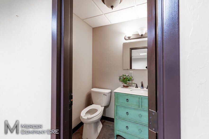 More Photos Of 1635 SE 29th St, Oklahoma City Warehouse For Lease