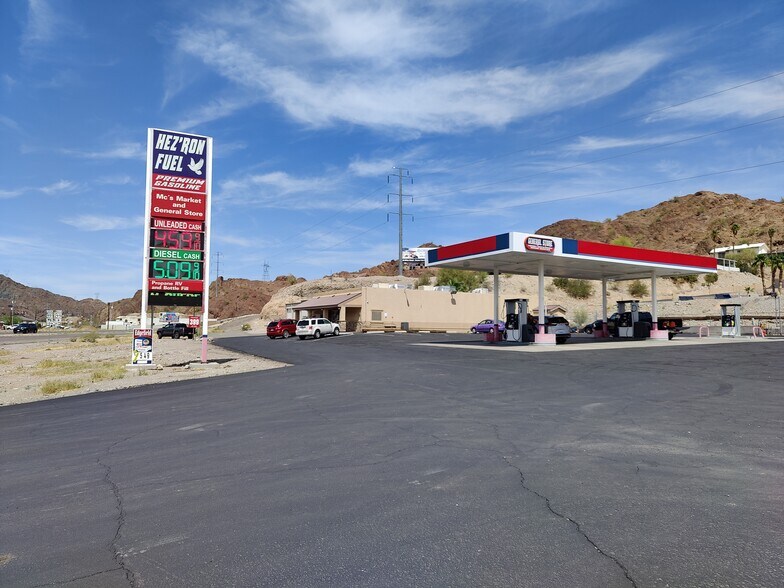 More Photos Of 3303 N Highway 95, Parker Service Station For Sale