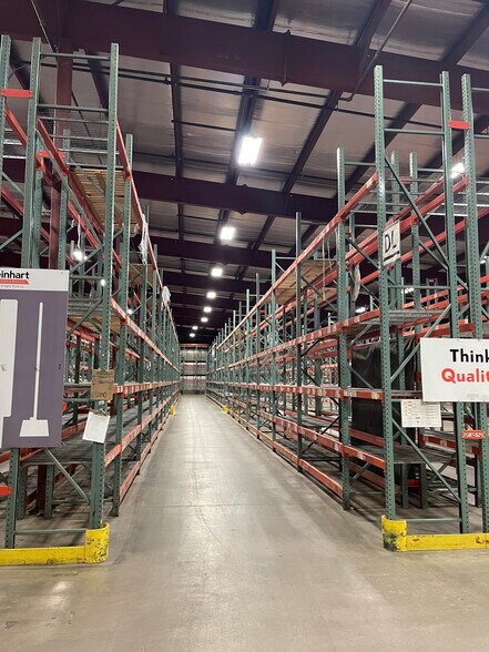 More Photos Of 2655 E Richmond St, Shawano Warehouse For Lease