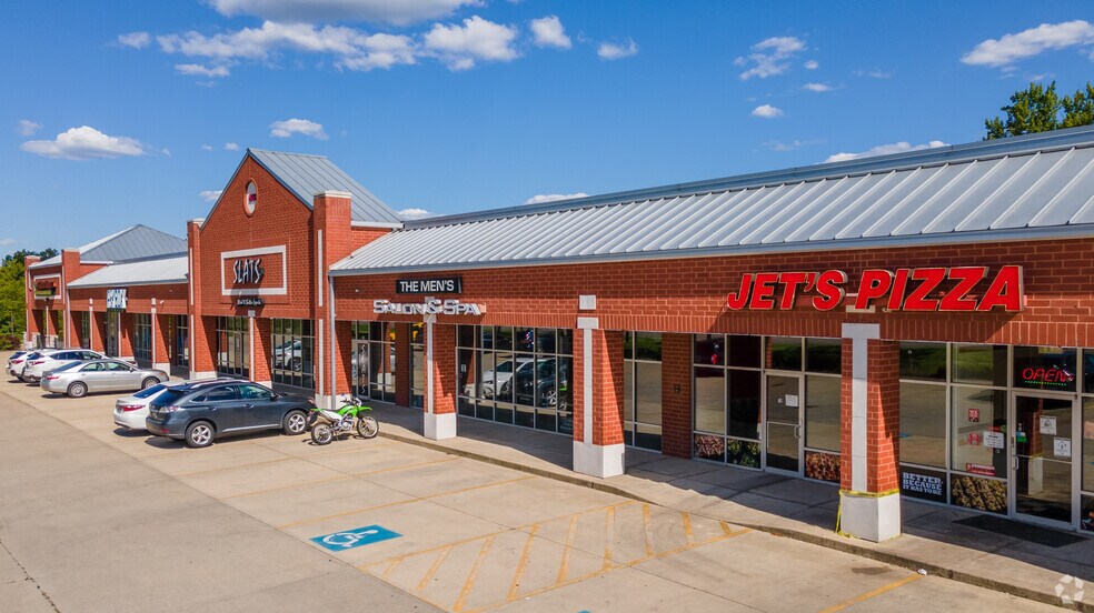 More Photos Of 11928 Montgomery Rd, Cincinnati Unknown For Lease