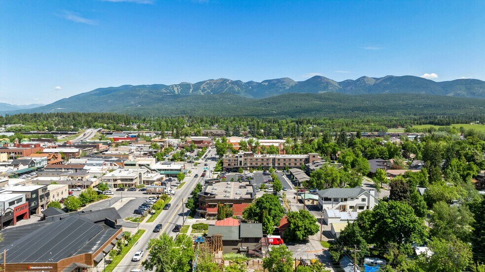 More Photos Of 327 Spokane Ave, Whitefish Flex For Sale