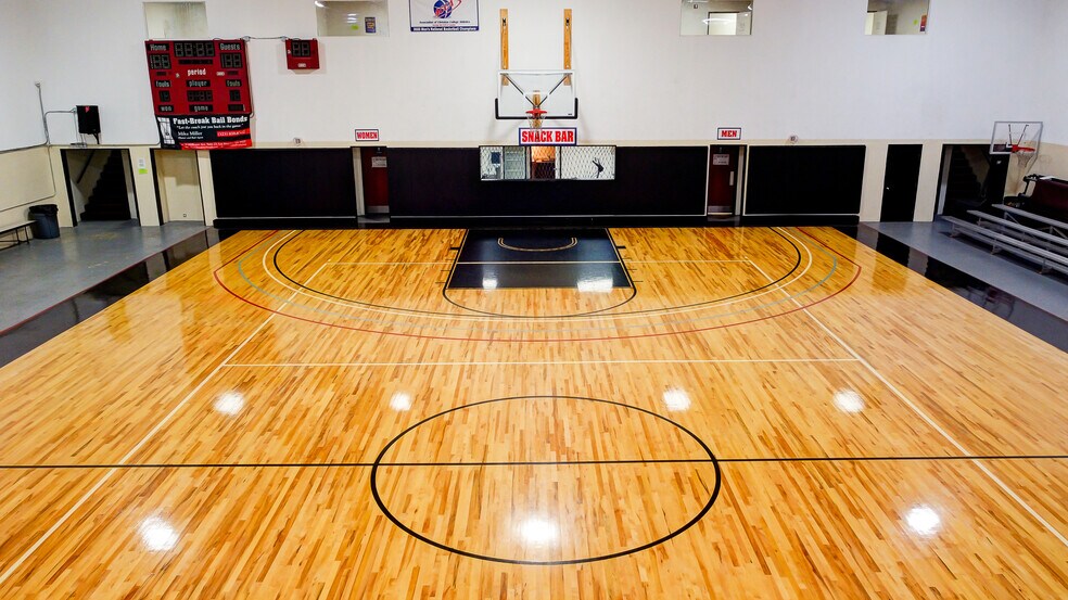 More Photos Of 950 S Central Ave, Compton Schools For Sale