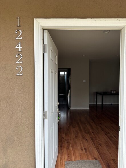 More Photos Of 12422 Bromwich St, Pacoima Land For Lease