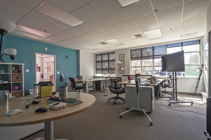 More Photos Of 505 W Franklin St, Chapel Hill Office For Lease