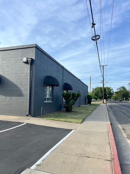 More Photos Of 1505-1507 W 18th St, Merced Warehouse For Lease