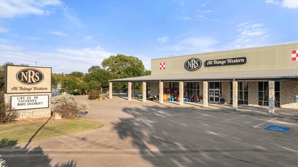 More Photos Of 2521 E US Highway 377, Granbury Freestanding For Sale