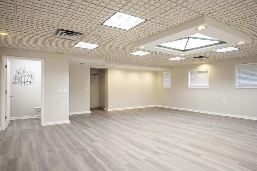 More Photos Of 287 Andrews St, Rochester Medical For Sale