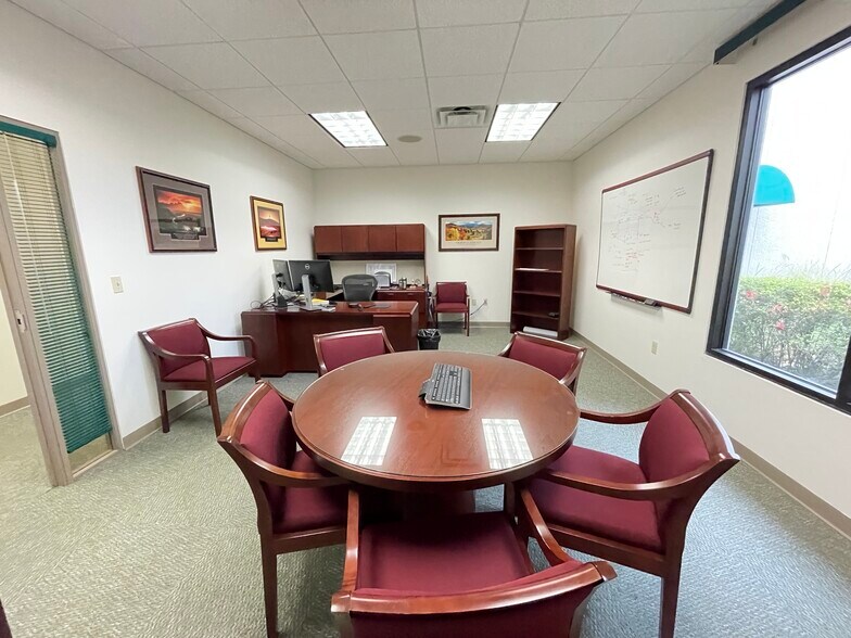 More Photos Of 7201 Nw 11th Pl, Gainesville Office For Sale