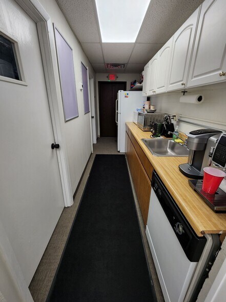 More Photos Of 2077 Midway Dr, Twinsburg Research And Development For Lease