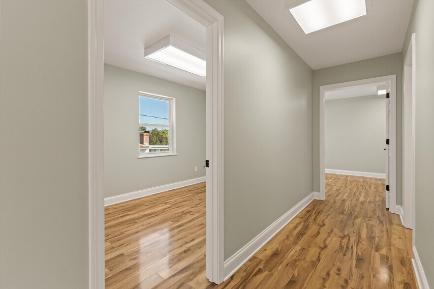 More Photos Of 700 Grove St, Loudon Office For Sale