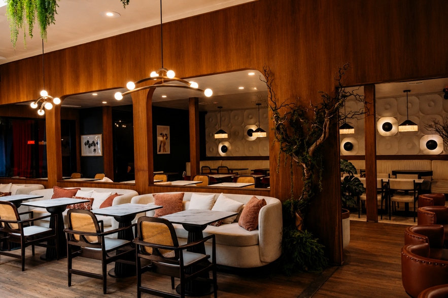 More Photos Of 631 N La Cienega Blvd, West Hollywood General Retail For Lease