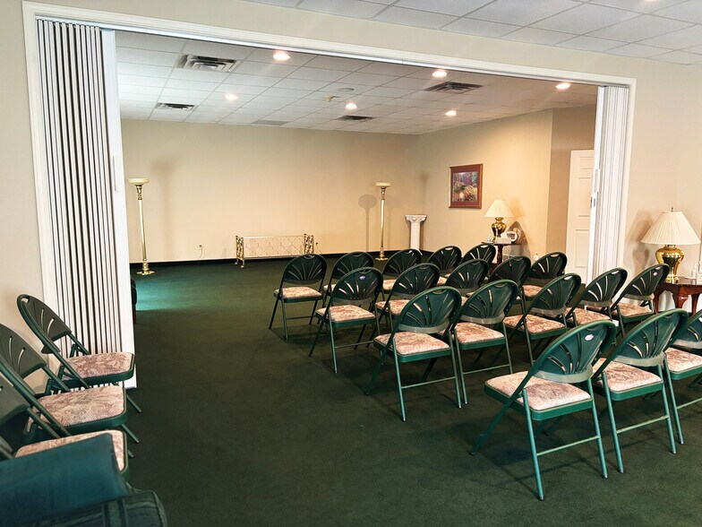 More Photos Of 3640 Clinton St, Buffalo Freestanding For Sale