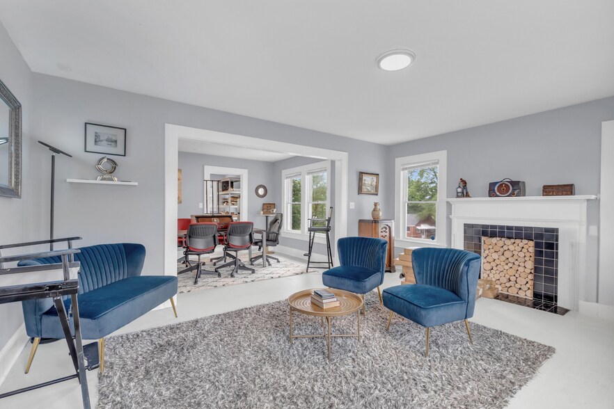 More Photos Of 1300 Laurens Rd, Greenville Office For Sale