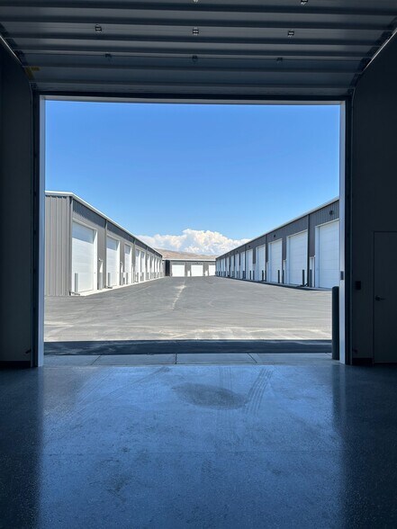 More Photos Of 2140-2162 E Summersweet Dr, Boise Self Storage For Sale