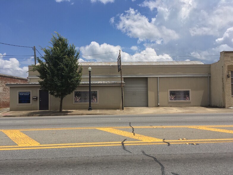 Primary Photo Of 852 Martin Luther King Jr Blvd, Macon-Bibb Warehouse For Lease