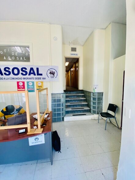 More Photos Of 660 S Bonnie Brae St, Los Angeles Office Residential For Sale