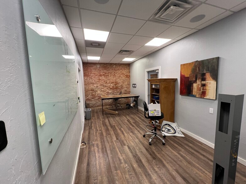 More Photos Of 4 S Broadway, Edmond Storefront For Sale