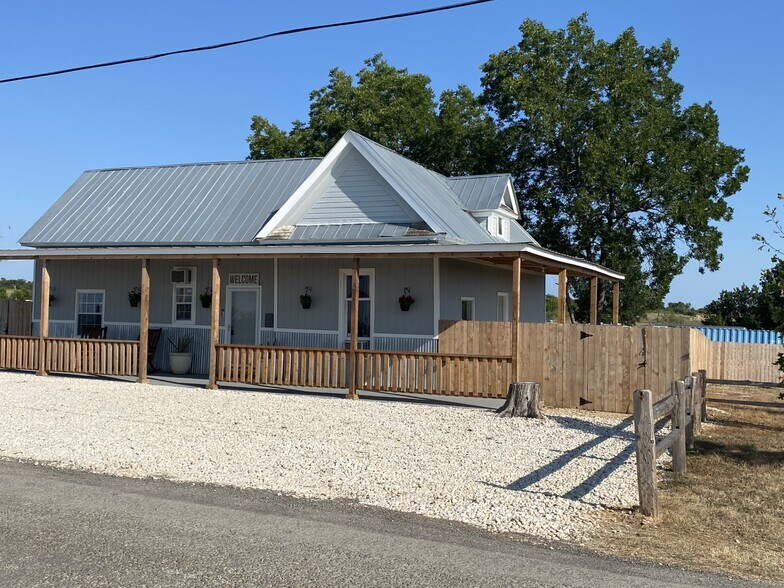 More Photos Of 580 County Road 196, Georgetown Unknown For Lease