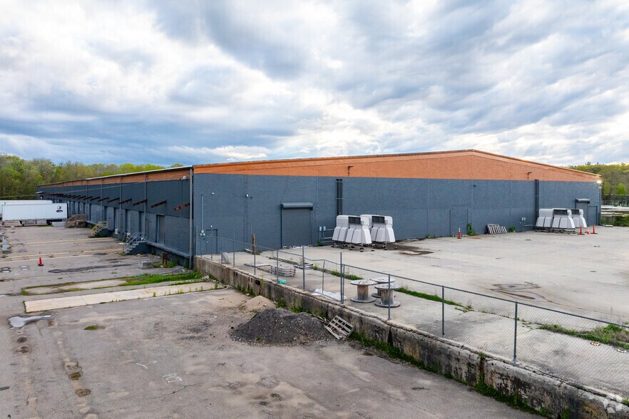 Primary Photo Of 208 North St, Foxborough Warehouse For Lease