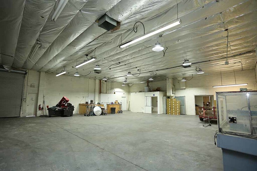 More Photos Of 4023 W Oquendo Rd, Las Vegas Warehouse For Sale