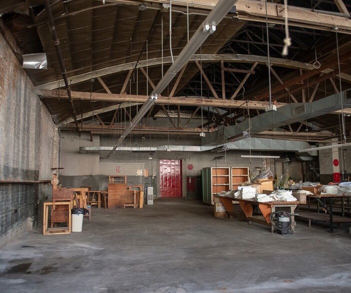 More Photos Of 4244-4250 N Elston Ave, Chicago Warehouse For Lease