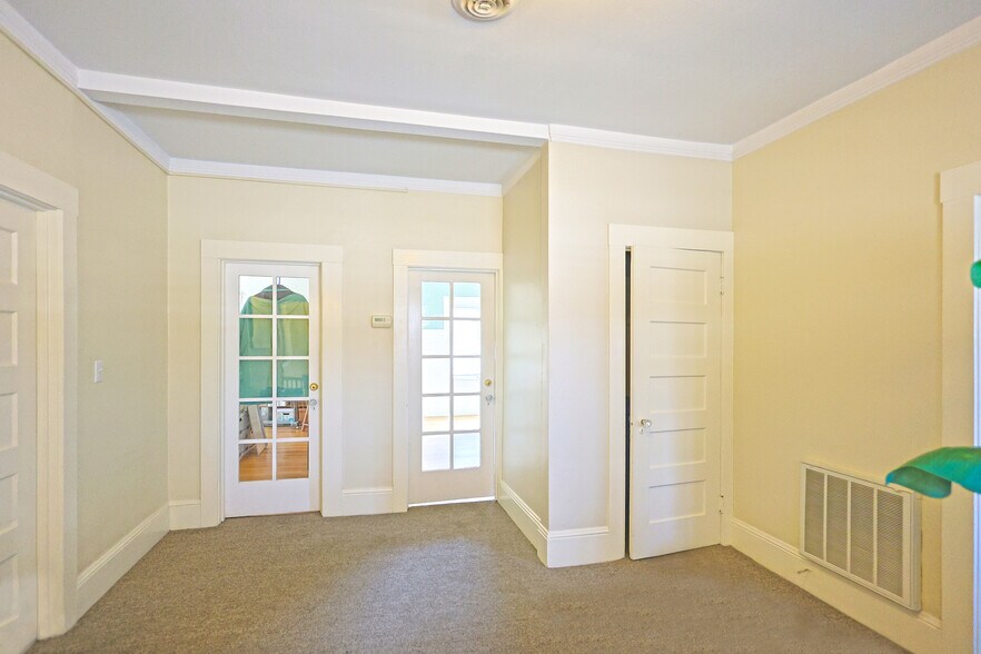 More Photos Of 1551 Solano Ave, Berkeley Storefront Retail Office For Lease