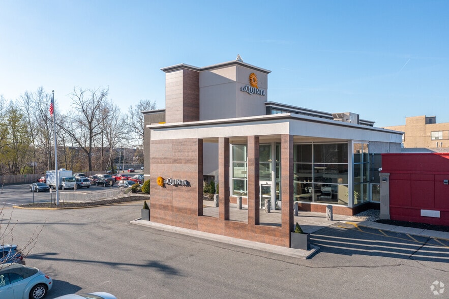 More Photos Of 265 Route 3 East, Clifton Hotel For Lease