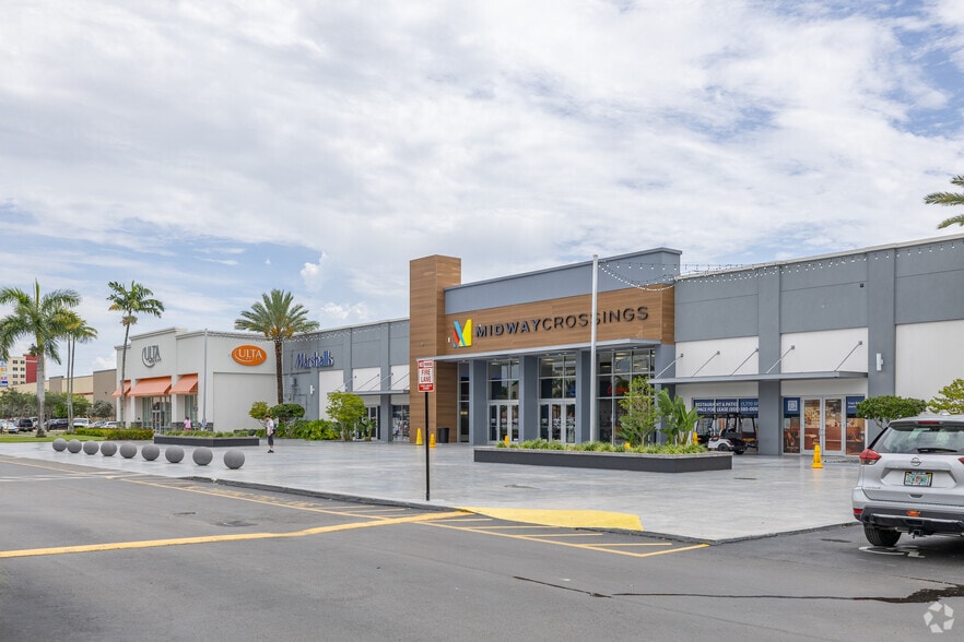 Primary Photo Of 7795 W Flagler St, Miami General Retail For Lease